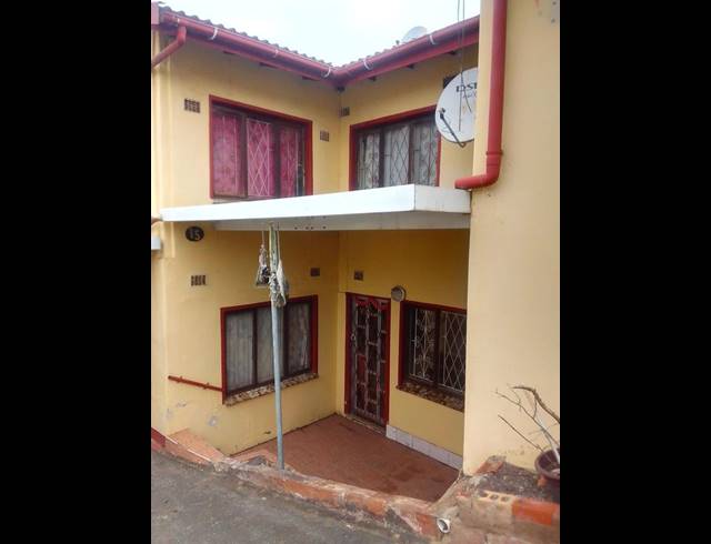 4 BEDROOM HOUSE FOR SALE IN CROSSMOOR